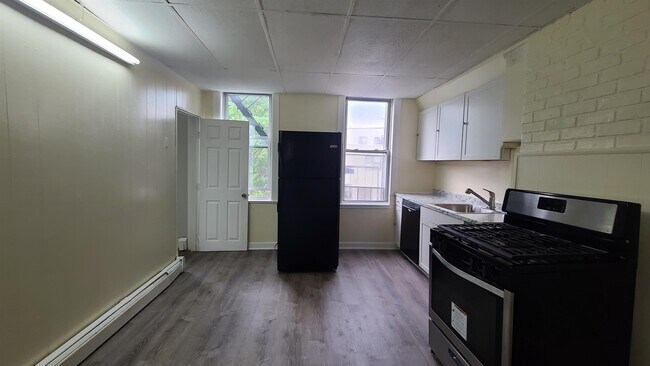 Foto del edificio - 302 Summit Ave