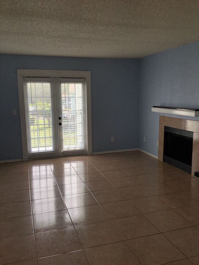 Foto del edificio - 2550 N Alafaya Trail