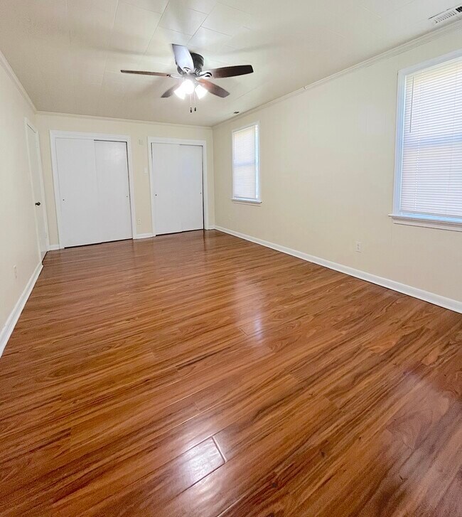 Building Photo - Charming 3-Bedroom Home for Rent
