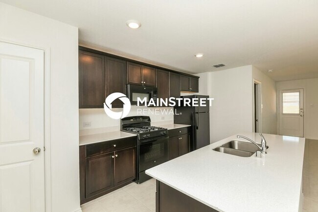 Foto del edificio - 4 Bedroom Pet-Friendly Home in Fort Worth, TX with Main Street Renewal