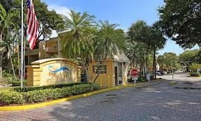 Foto principal - 9357 Fontainebleau Blvd