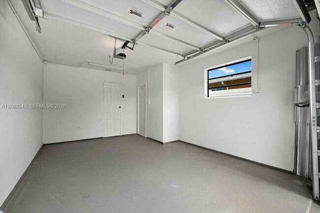Building Photo - 7710 NW 6th Ct