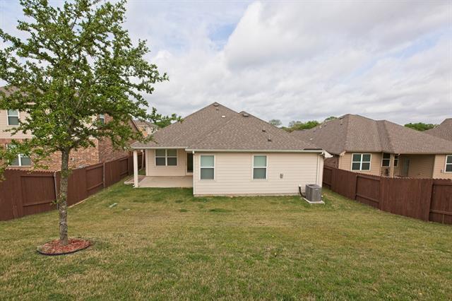 Building Photo - 1829 Persimmon Dr