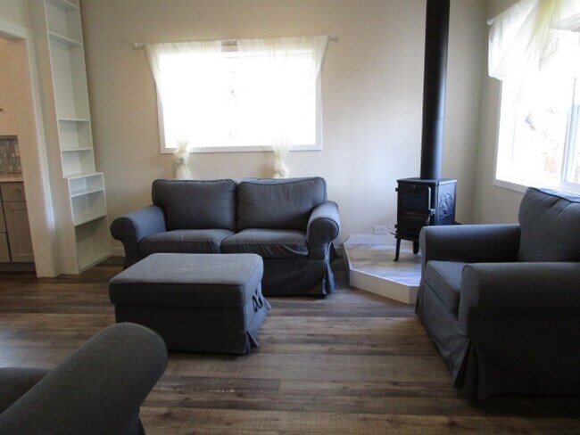 Foto del edificio - 701 Marshall Ave