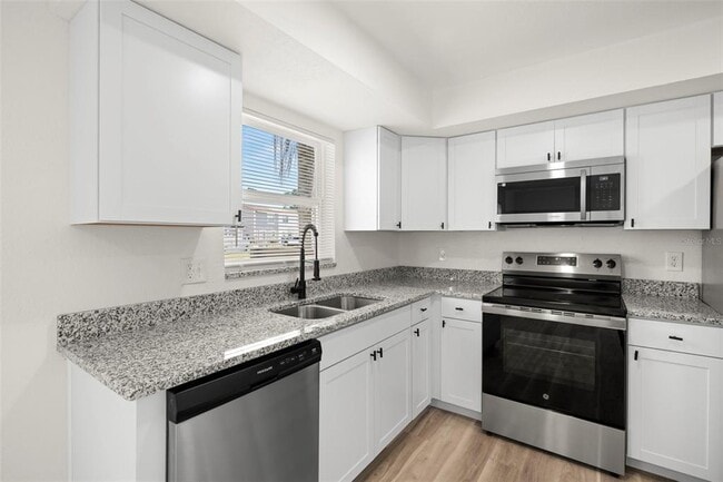 Foto del edificio - 14224 Village Terrace Dr