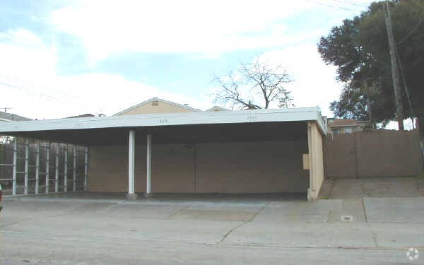 Building Photo - 1581-1587 C St