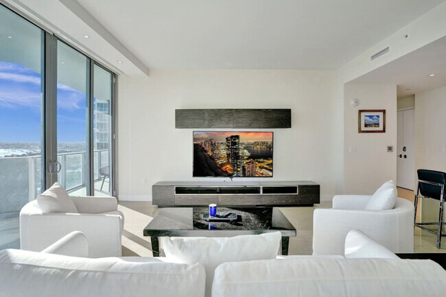 Foto del edificio - 3100 N Ocean Dr