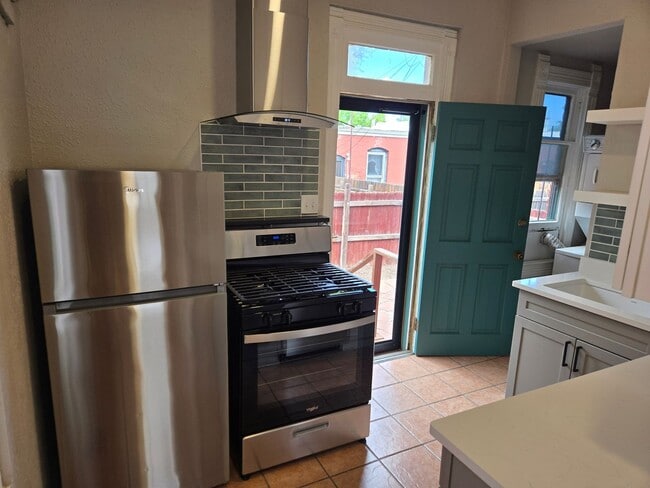 Photo - Charming Victorian Retreat in Baker. House