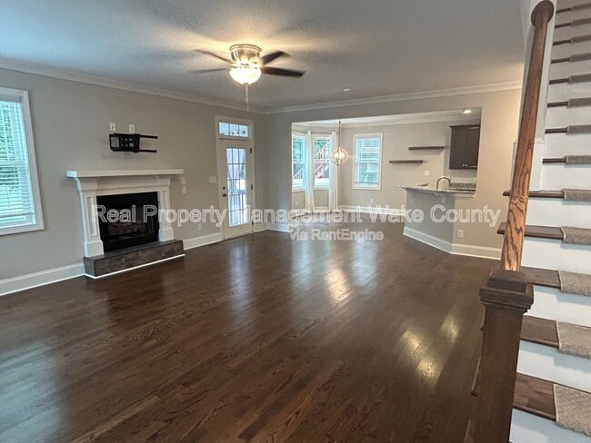 Building Photo - 5412 Robbins Dr