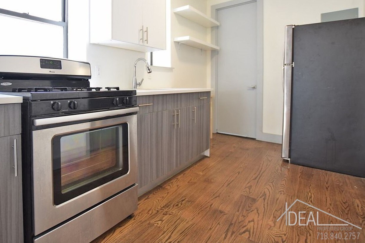 Building Photo - Awesome  2BR in Stuyvesant Heights