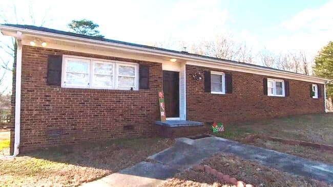 Building Photo - 517 Lois Ln