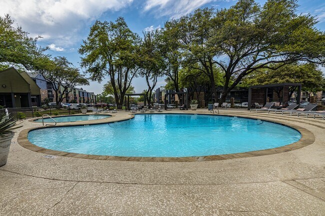 Avondale Parc Bellmar Apartments Dallas Tx Apartments Com