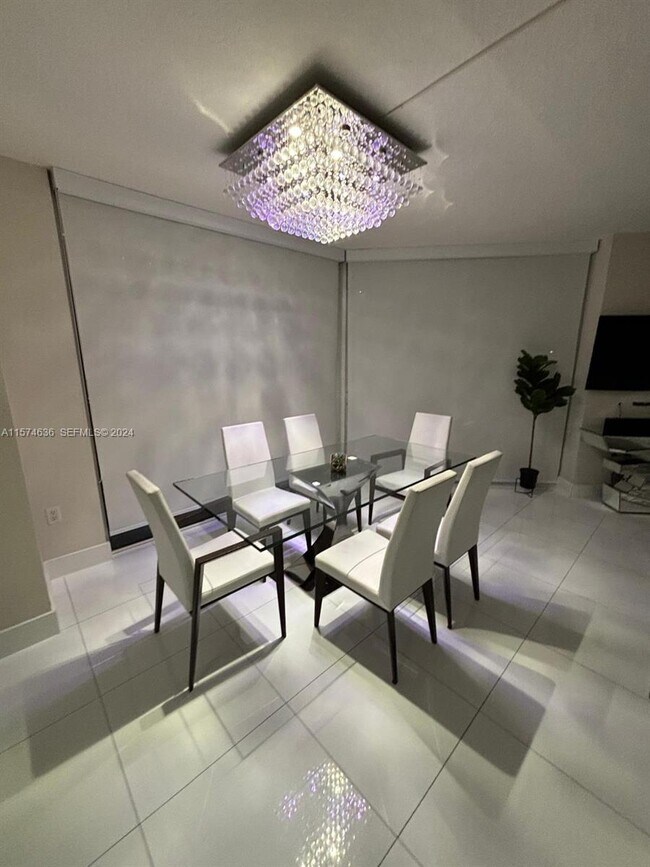 Foto del edificio - 250 Sunny Isles Blvd