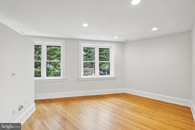 Foto del edificio - 5150 Ridge Ave