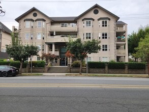 Building Photo - 46693-46693 Yale Rd