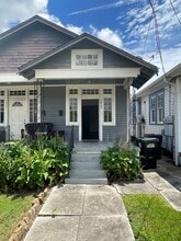 Building Photo - 2425 Upperline St