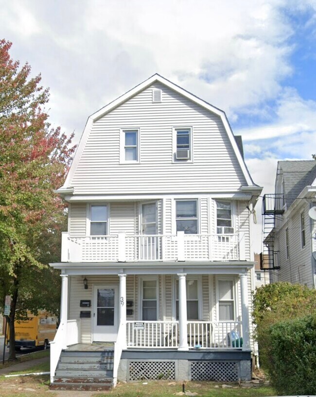 Foto del edificio - 39 Claremont Ave