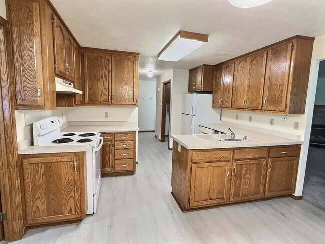 Building Photo - 3181 Westowne Ct