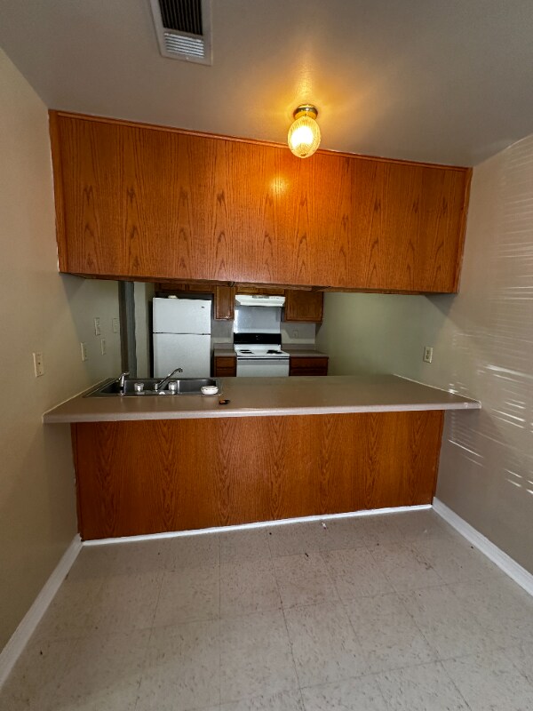 Foto del edificio - 6970 LA-1