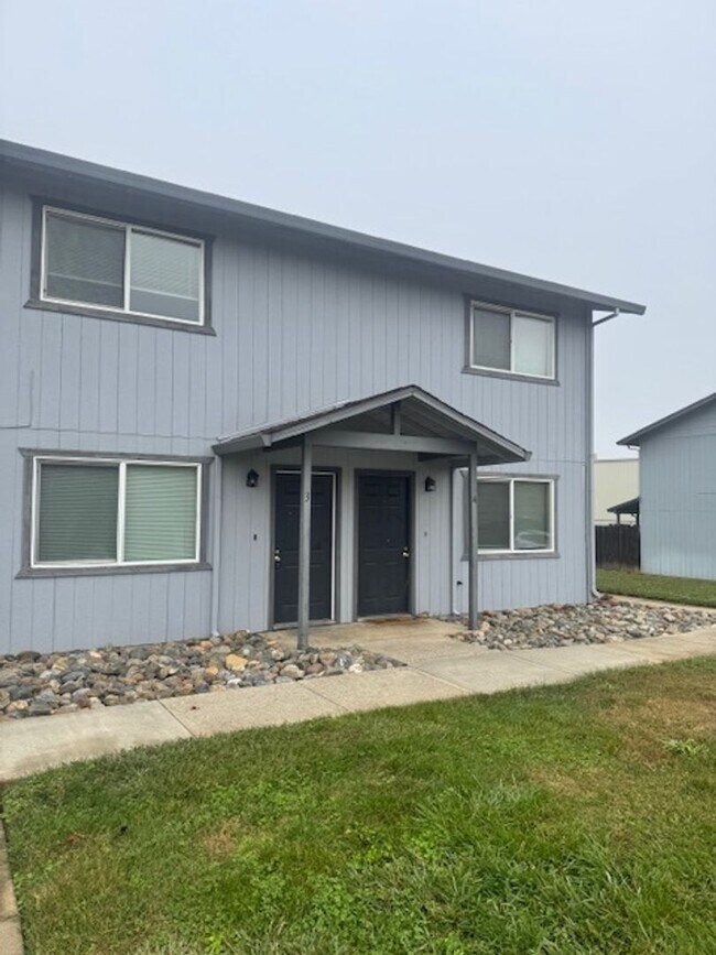 Building Photo - 863 Shiloh Ct