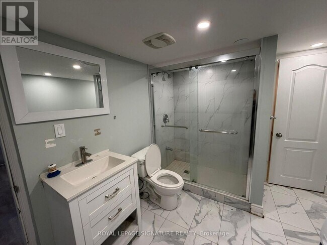 Building Photo - 3147 Mayfield Rd