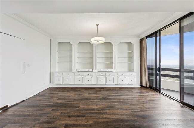 Foto del edificio - 2660 Peachtree Rd NW