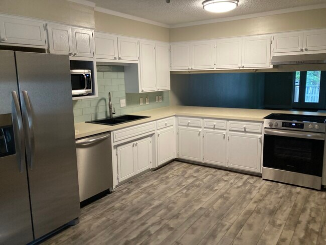 Foto del edificio - 109 Indian Hills St