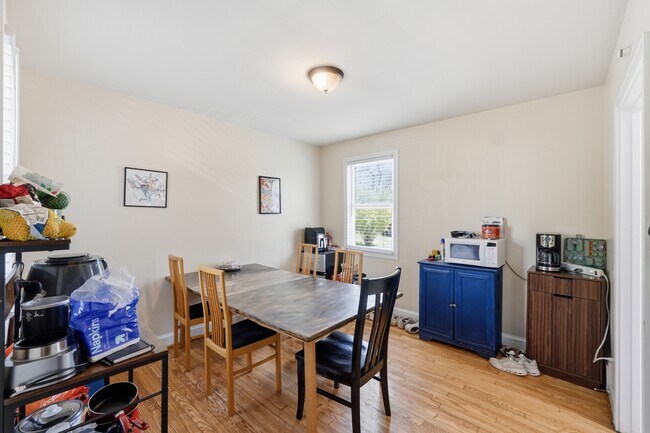 Foto del edificio - 7211 Dartmouth Ave