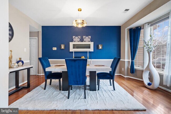 Foto del edificio - 2717 Winbrell Ct