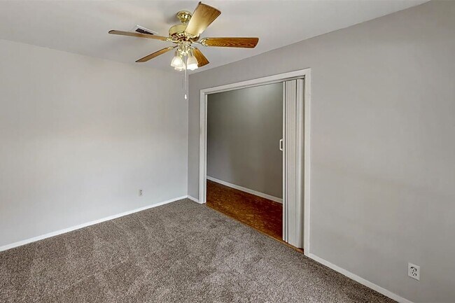 Foto del edificio - August 2026 Pre-Lease - 1 Mile to TAMU!