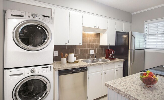 Building Photo - 517 Chickadee Dr
