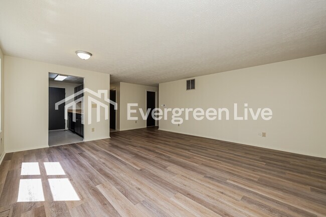 Foto del edificio - 8755 Mardi Gras Dr