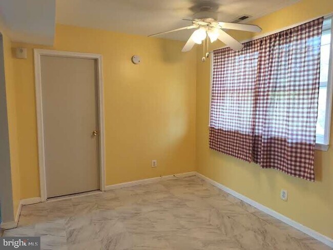 Foto del edificio - 134 Eaves Mill Rd