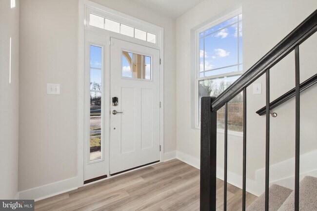 Foto del edificio - 540 Waters Landing Dr