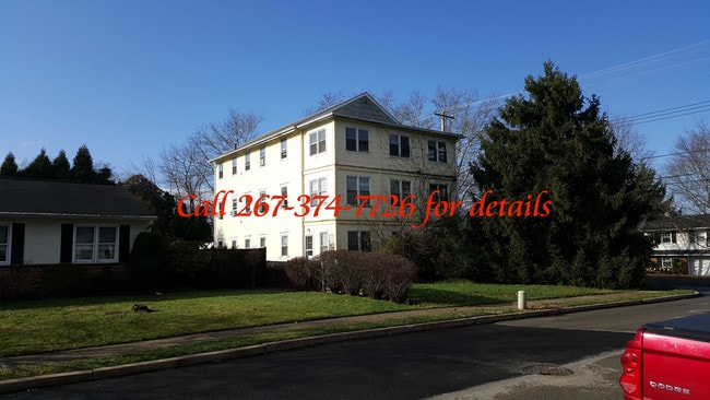 Building Photo - 1711 Magnolia Ave