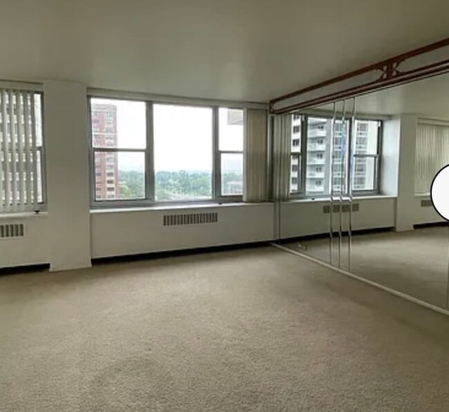 Building Photo - 4250 N Marine Dr