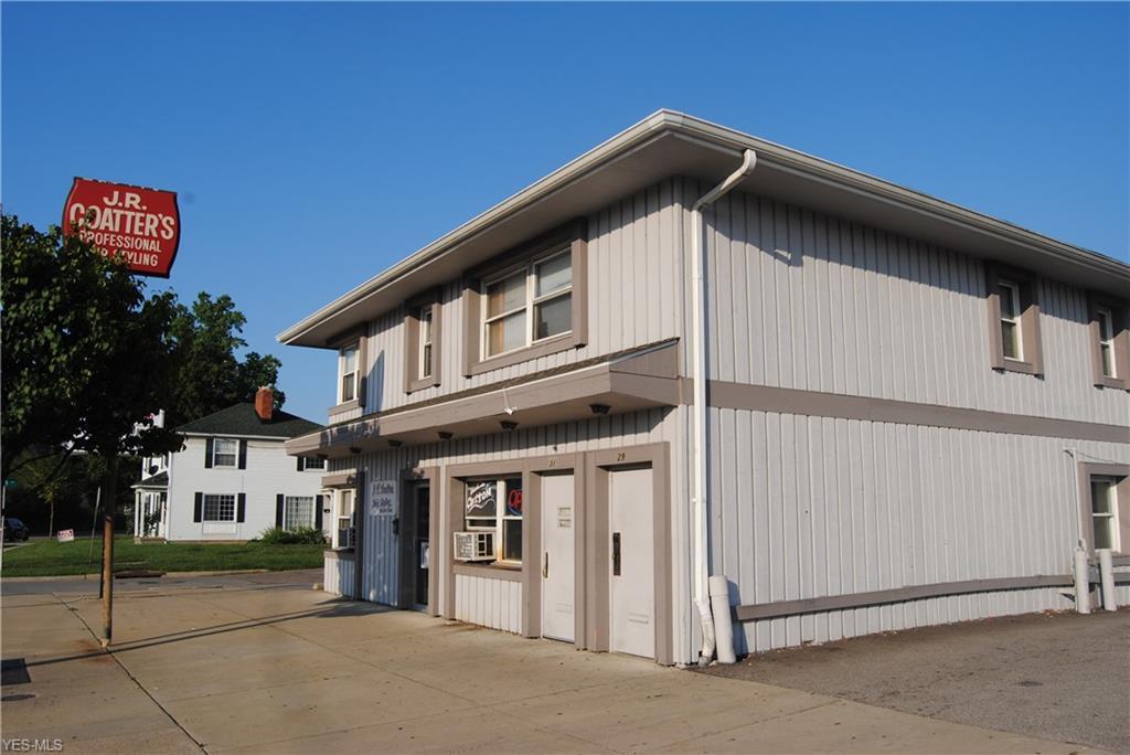 29 Frank Blvd, Akron, OH 44313 Room for Rent in Akron, OH