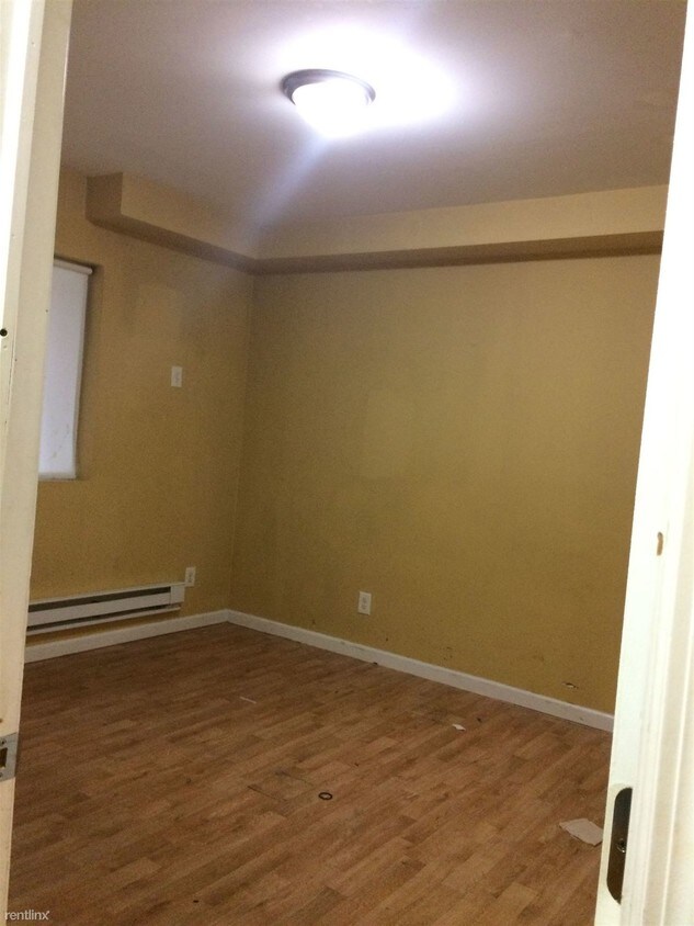 Primary Photo - 2 br, 1 bath Apartment - 72 Main St