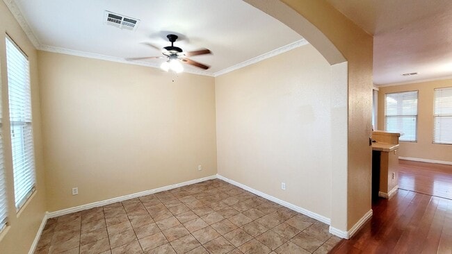 Building Photo - 4947 Droubay Dr