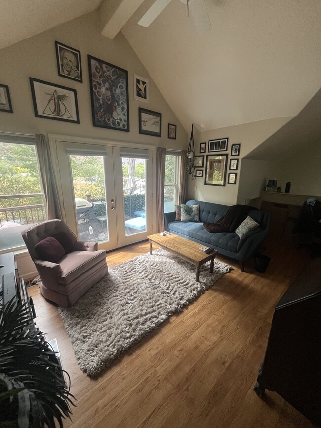 Foto del edificio - 817 Pitkin Ave