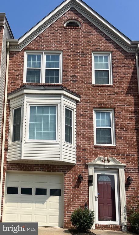 Foto principal - 208 Fair Oaks Ave