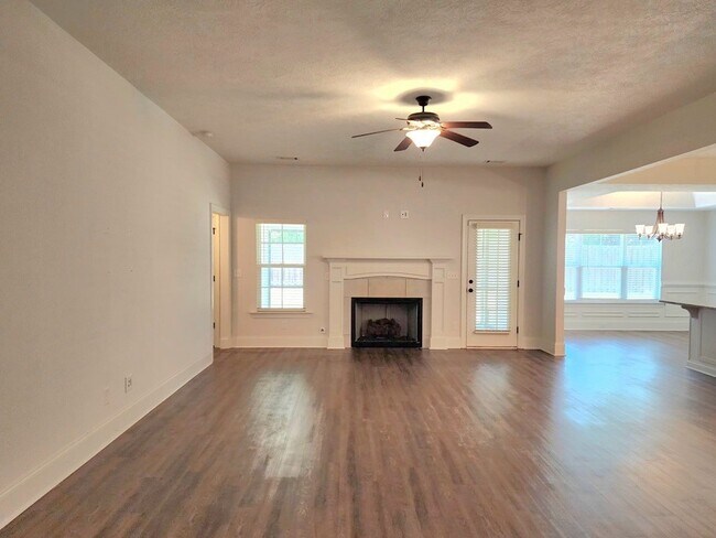 Foto del edificio - 734 Bancroft Dr