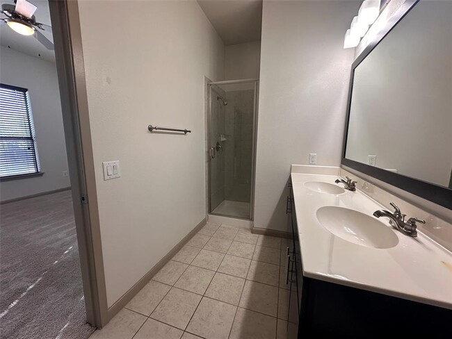 Building Photo - 306 McGowen St