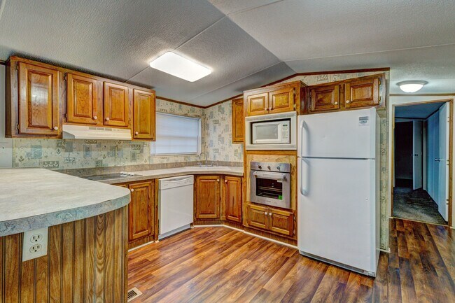 Foto del edificio - 1400 Maiden Wood Cir