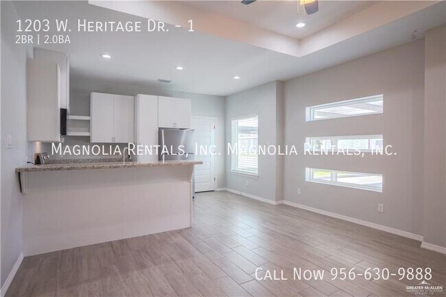 Foto del edificio - 1st Month Free with 7 Month Lease
