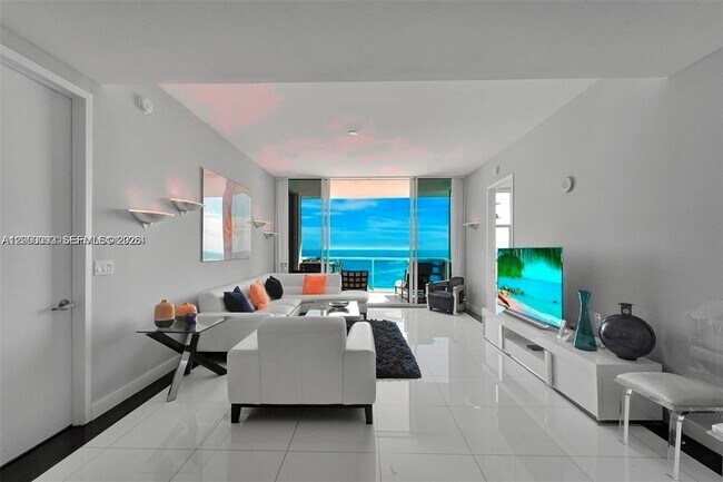 Building Photo - 18101 Collins Ave