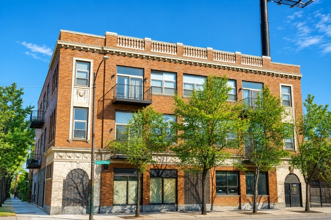 Building Photo - 2375 W Montana St