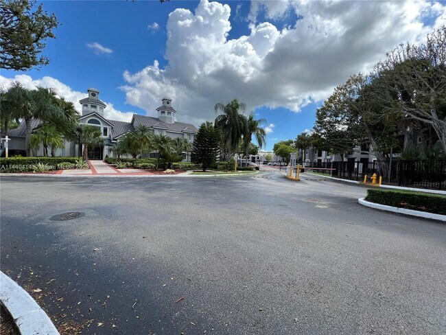Foto del edificio - 10361 SW 150th Ct