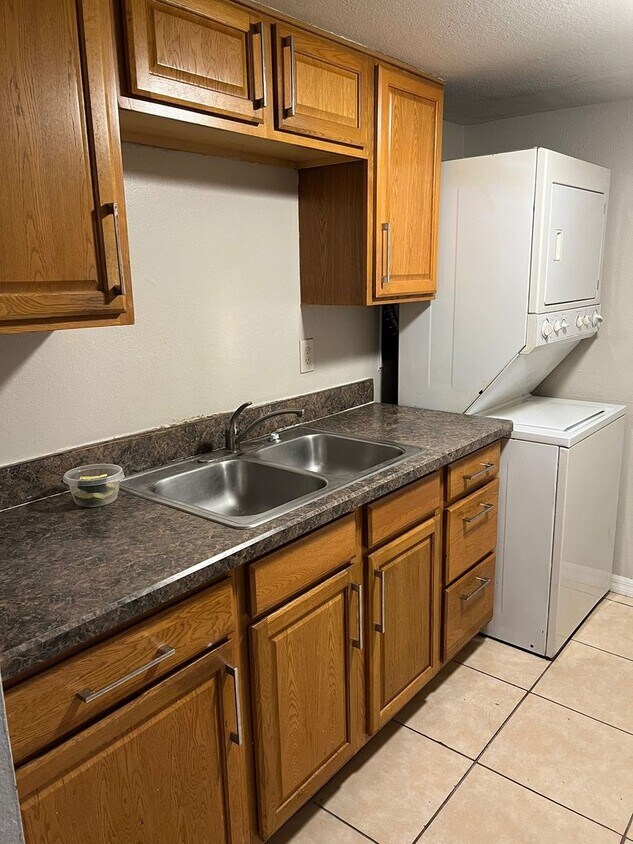 Foto del edificio - 3 BED 2 Bath - LOCATION
