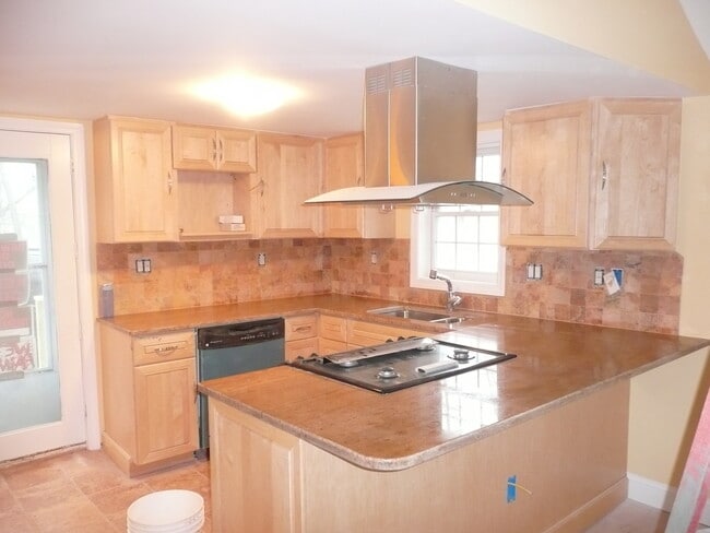 Building Photo - 118 Blakely Rd